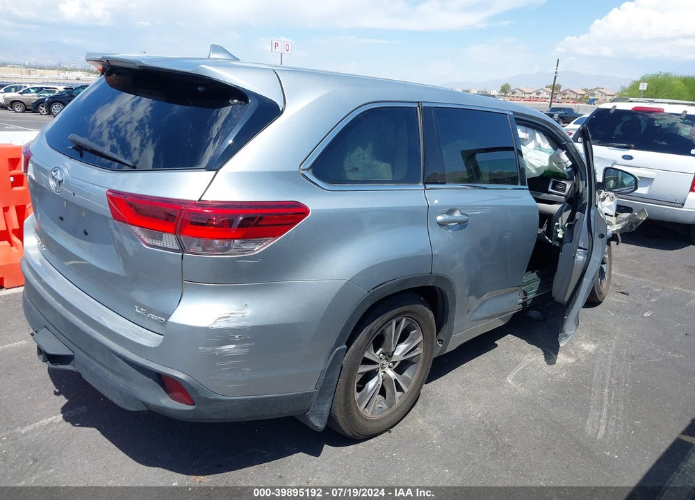 2017 TOYOTA HIGHLANDER LE PLUS VIN: 5TDBZRFH0HS406045