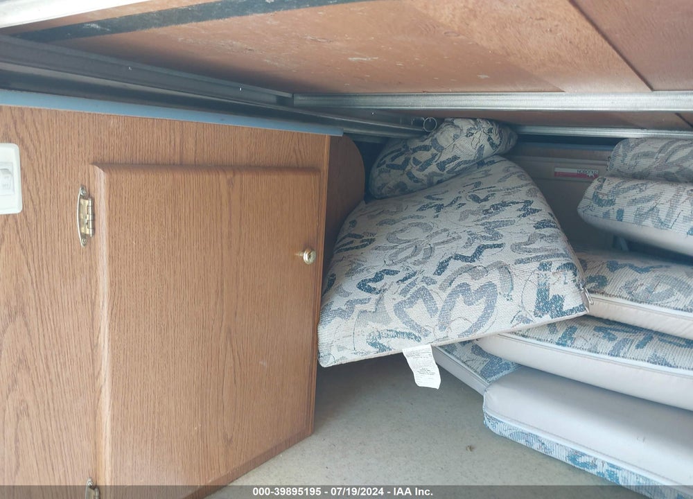1998 JAYCO EK VIN: 1UJAJ01G6W13C0399