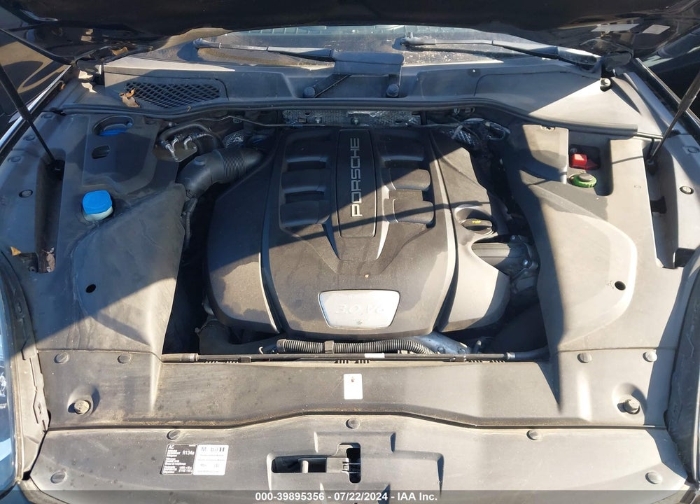 2015 PORSCHE CAYENNE DIESEL VIN: WP1AF2A29FLA30876