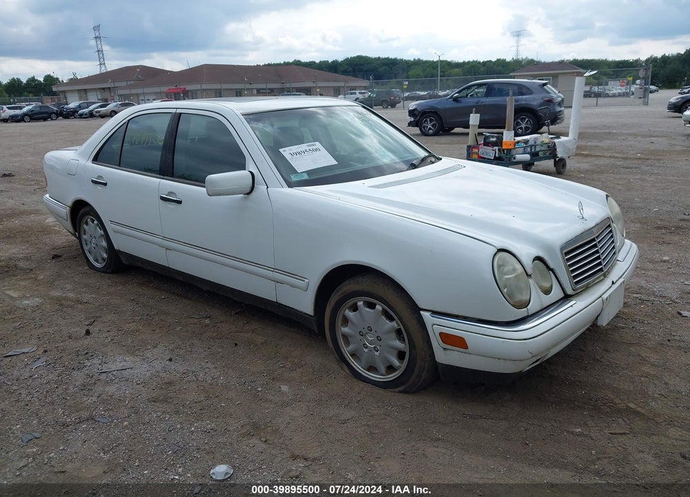 1999 MERCEDES-BENZ E 320 AWD VIN: WDBJF82H6XX015980
