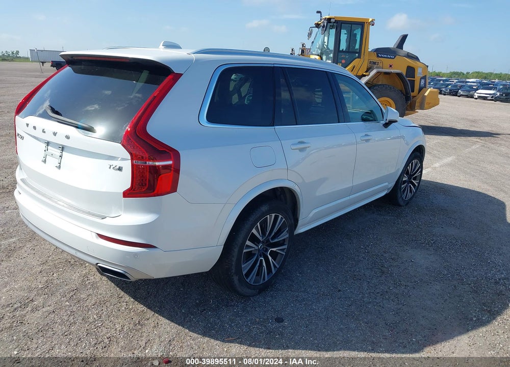 2021 VOLVO XC90 T6 MOMENTUM 7 PASSENGER VIN: YV4A22PK4M1771317