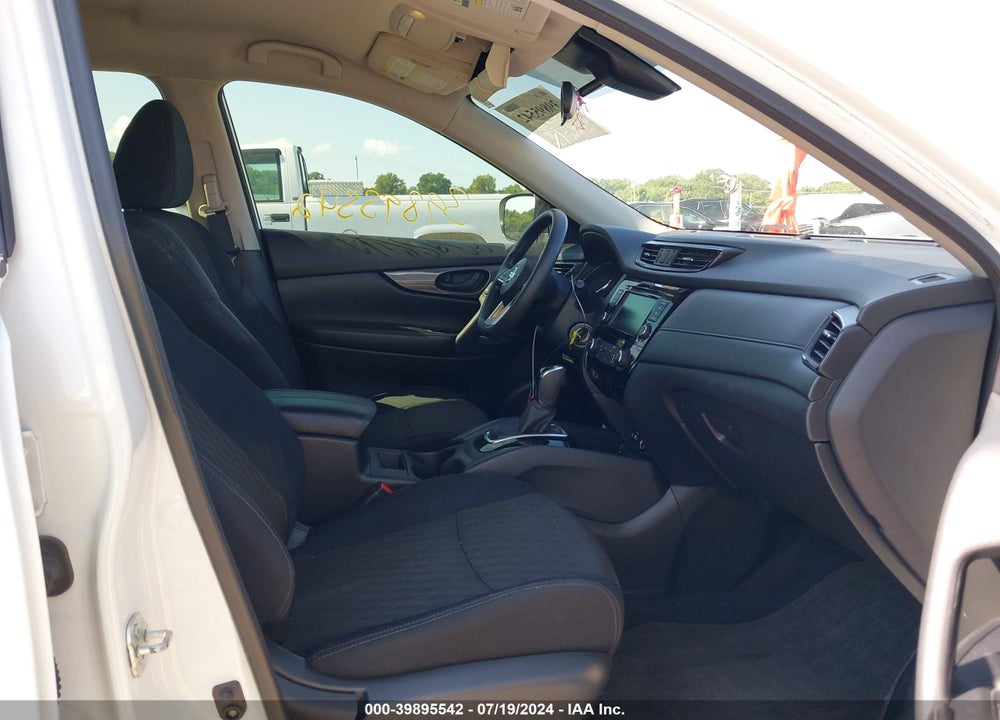 2019 NISSAN ROGUE S VIN: 5N1AT2MT5KC782563