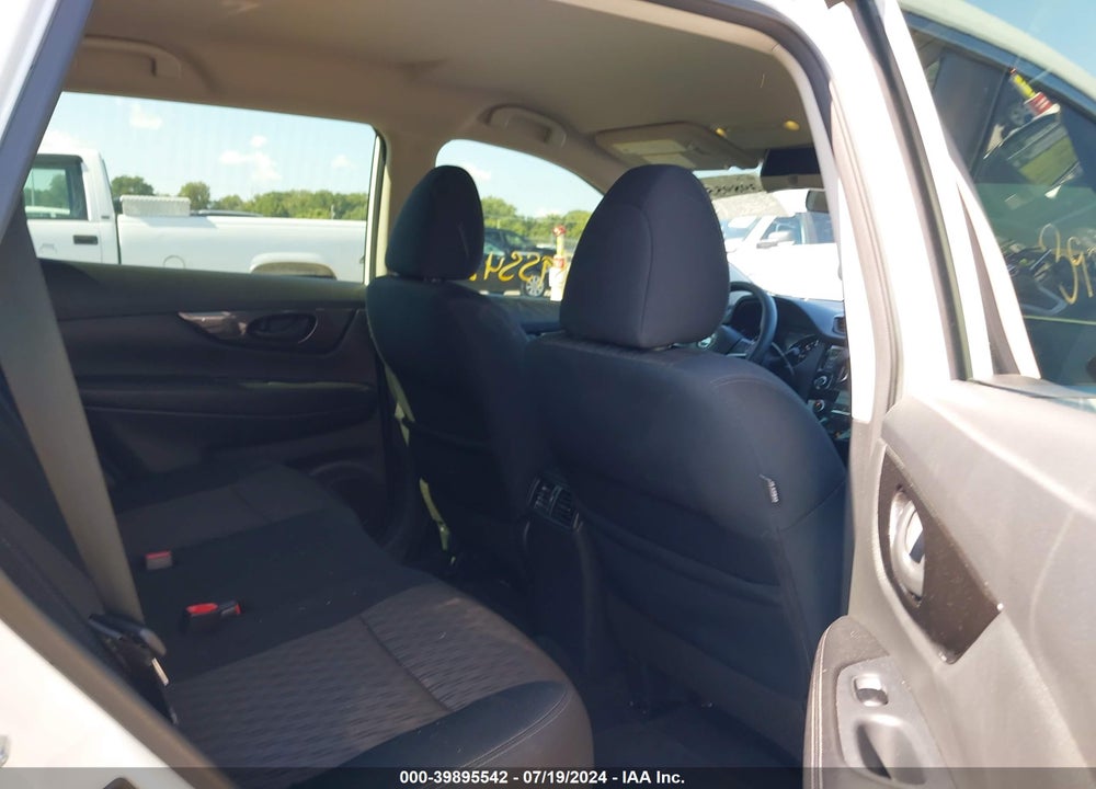 2019 NISSAN ROGUE S VIN: 5N1AT2MT5KC782563