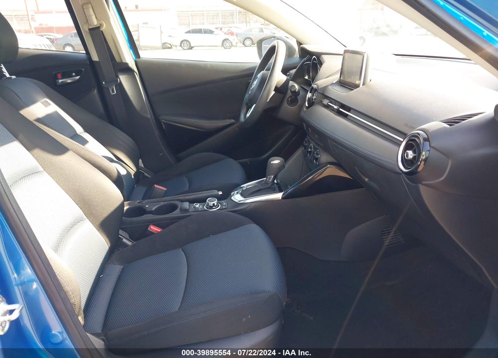 2016 SCION IA VIN: 3MYDLBZV9GY104832