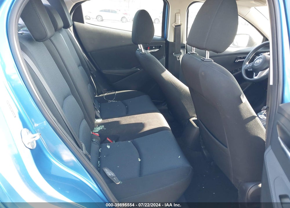 2016 SCION IA VIN: 3MYDLBZV9GY104832
