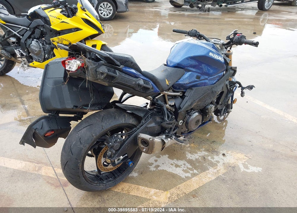 2022 SUZUKI GSX1000 GT/GT+ VIN: JS1EK12B9N7100627