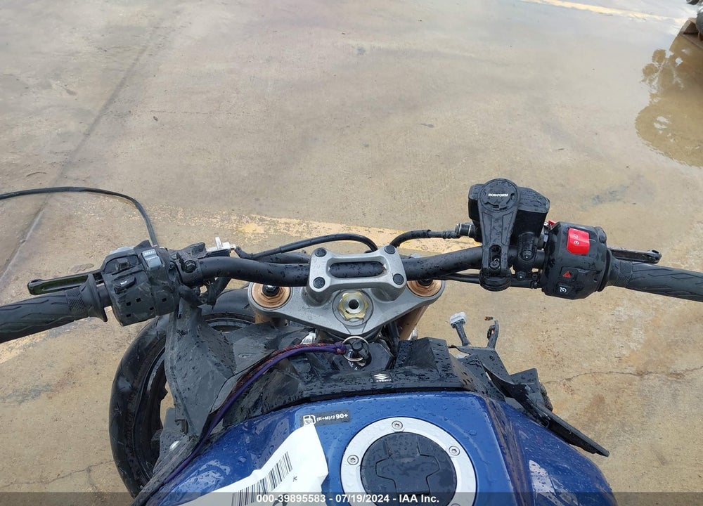 2022 SUZUKI GSX1000 GT/GT+ VIN: JS1EK12B9N7100627