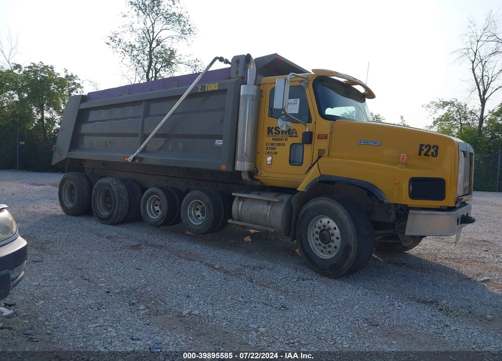 2000 INTERNATIONAL 5600 5600I VIN: 1HTXHAXT1YJ077885