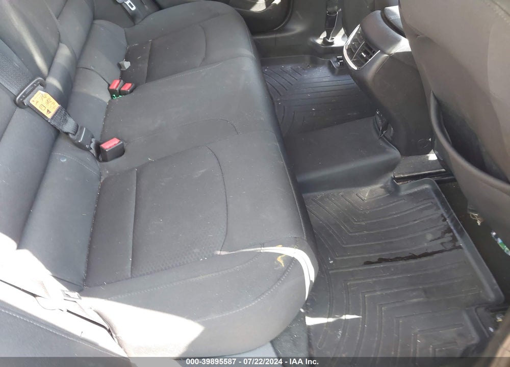 2018 CHEVROLET MALIBU LT VIN: 1G1ZD5ST8JF180335