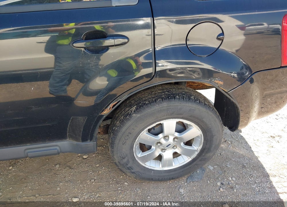 2008 FORD ESCAPE LIMITED VIN: 1FMCU94178KC06923