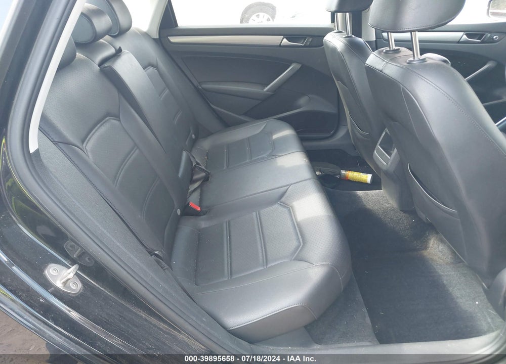 2015 VOLKSWAGEN PASSAT VIN: 1VWAT7A36FC106115
