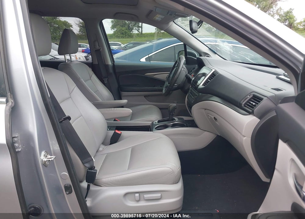 2018 HONDA PILOT EX-L VIN: 5FNYF6H53JB046333