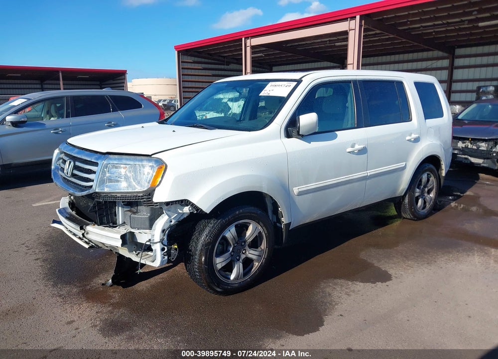 2015 HONDA PILOT SE VIN: 5FNYF3H39FB031131