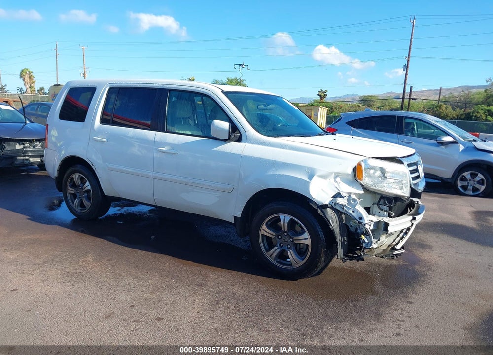 2015 HONDA PILOT SE VIN: 5FNYF3H39FB031131