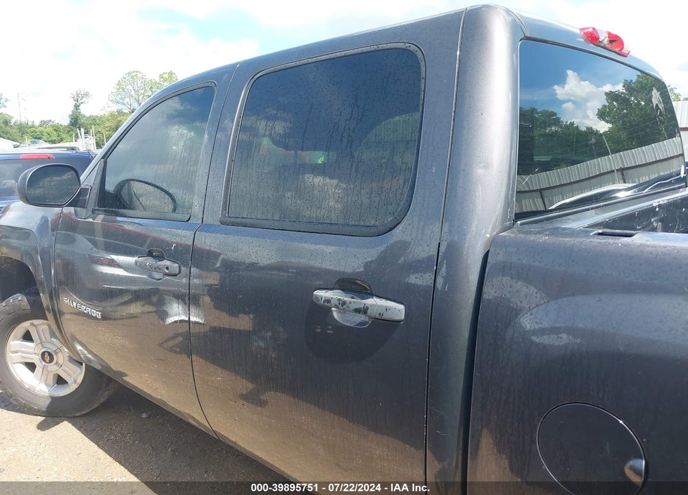2011 CHEVROLET SILVERADO 1500 LT VIN: 3GCPKSE30BG312258