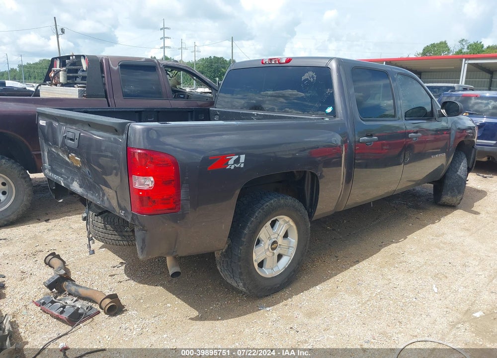 2011 CHEVROLET SILVERADO 1500 LT VIN: 3GCPKSE30BG312258
