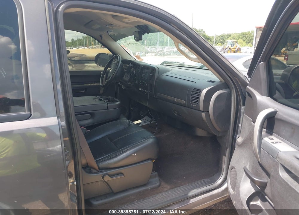 2011 CHEVROLET SILVERADO 1500 LT VIN: 3GCPKSE30BG312258