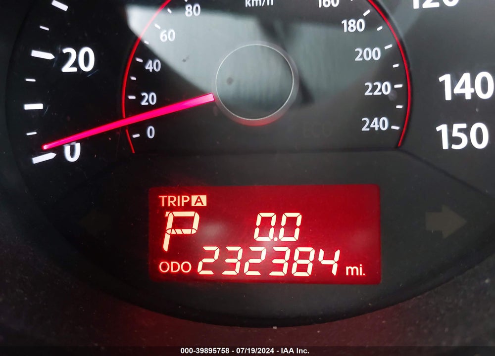 2013 KIA SORENTO LX VIN: 5XYKT4A13DG351533