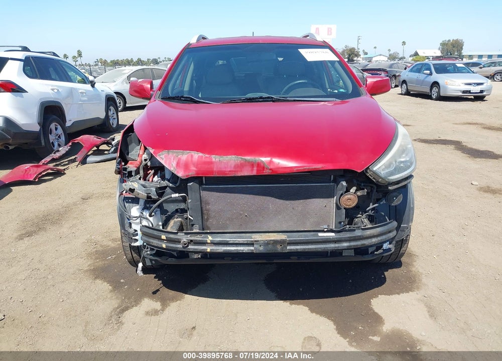 2014 HYUNDAI TUCSON SE VIN: KM8JU3AG8EU899126