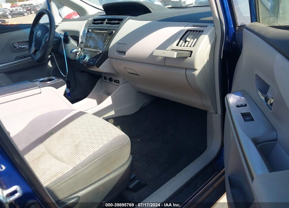 2017 TOYOTA PRIUS V THREE VIN: JTDZN3EUXHJ069970