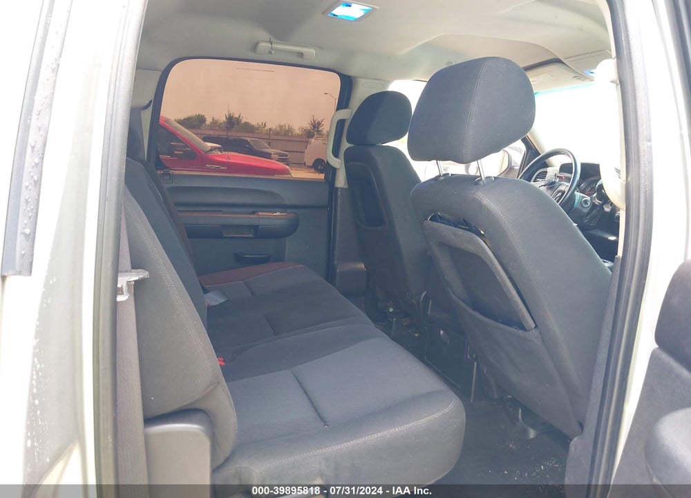 2011 CHEVROLET SILVERADO 1500 LT VIN: 3GCPKSE35BG293223