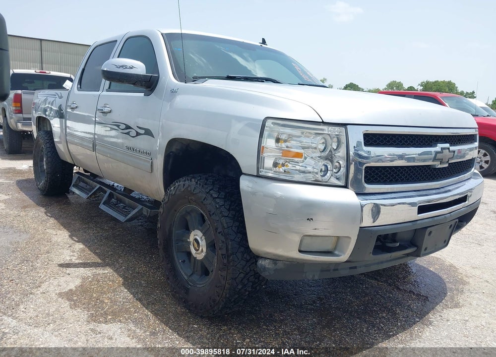 2011 CHEVROLET SILVERADO 1500 LT VIN: 3GCPKSE35BG293223