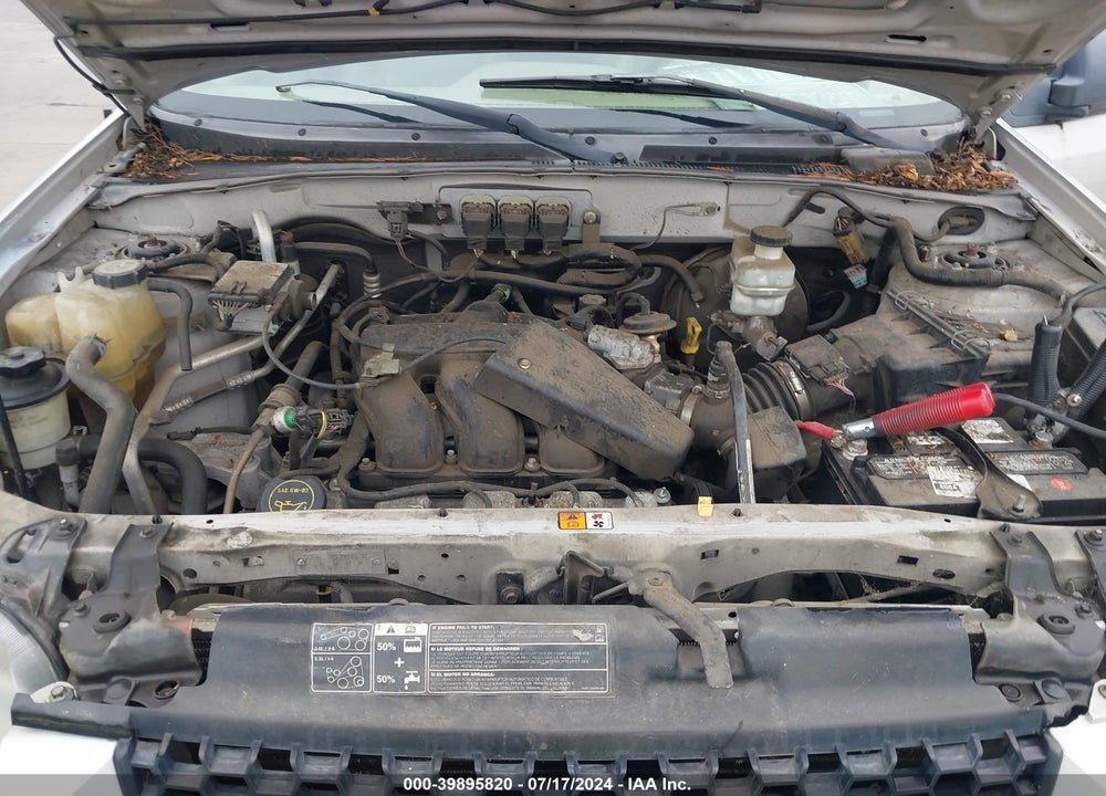 2005 FORD ESCAPE LIMITED VIN: 1FMCU04185KE33416