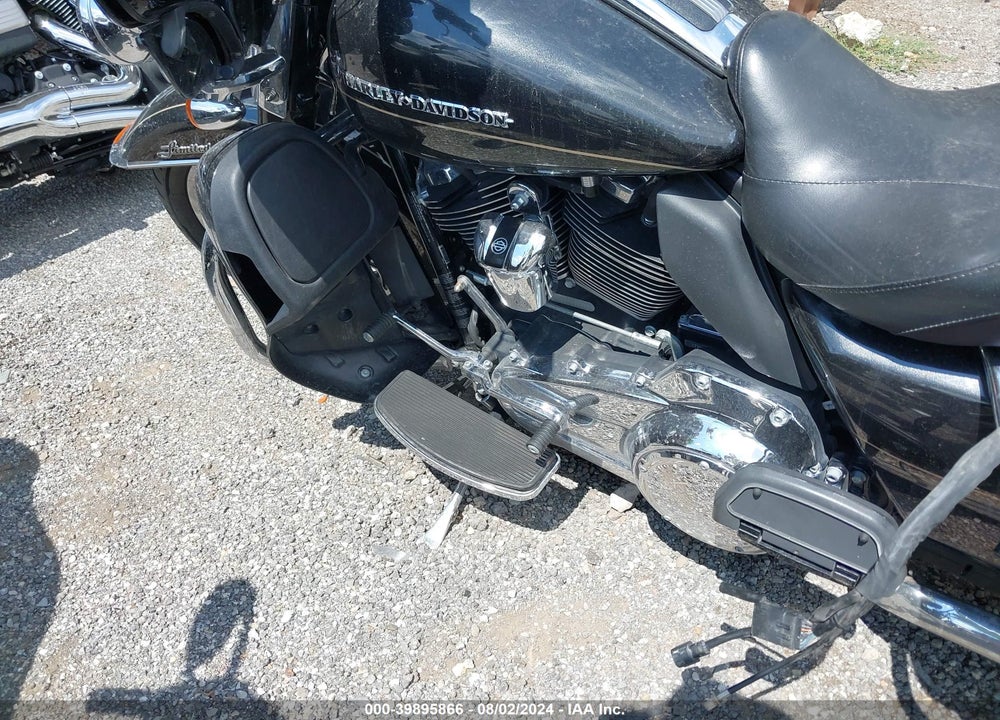 2017 HARLEY-DAVIDSON FLHTK ULTRA LIMITED VIN: 1HD1KED10HB668233