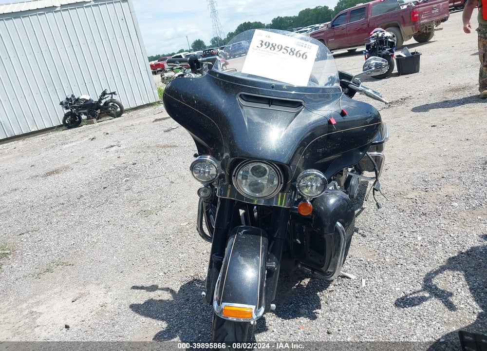2017 HARLEY-DAVIDSON FLHTK ULTRA LIMITED VIN: 1HD1KED10HB668233
