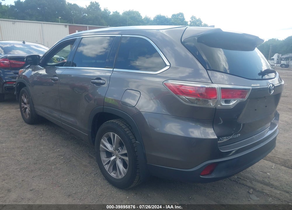 2015 TOYOTA HIGHLANDER XLE V6 VIN: 5TDJKRFH7FS089488