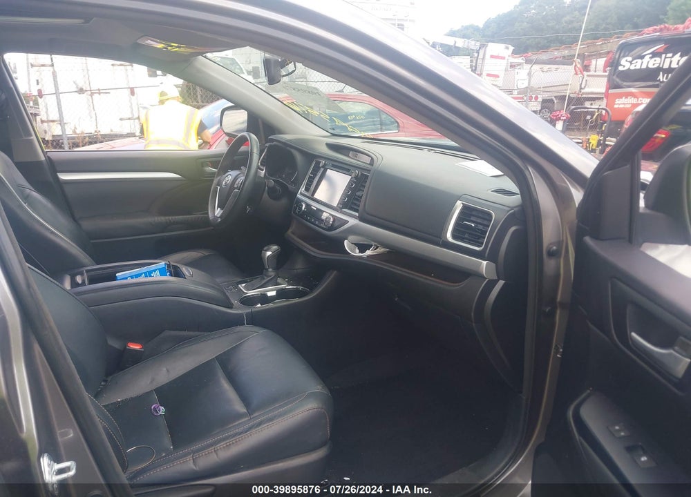 2015 TOYOTA HIGHLANDER XLE V6 VIN: 5TDJKRFH7FS089488