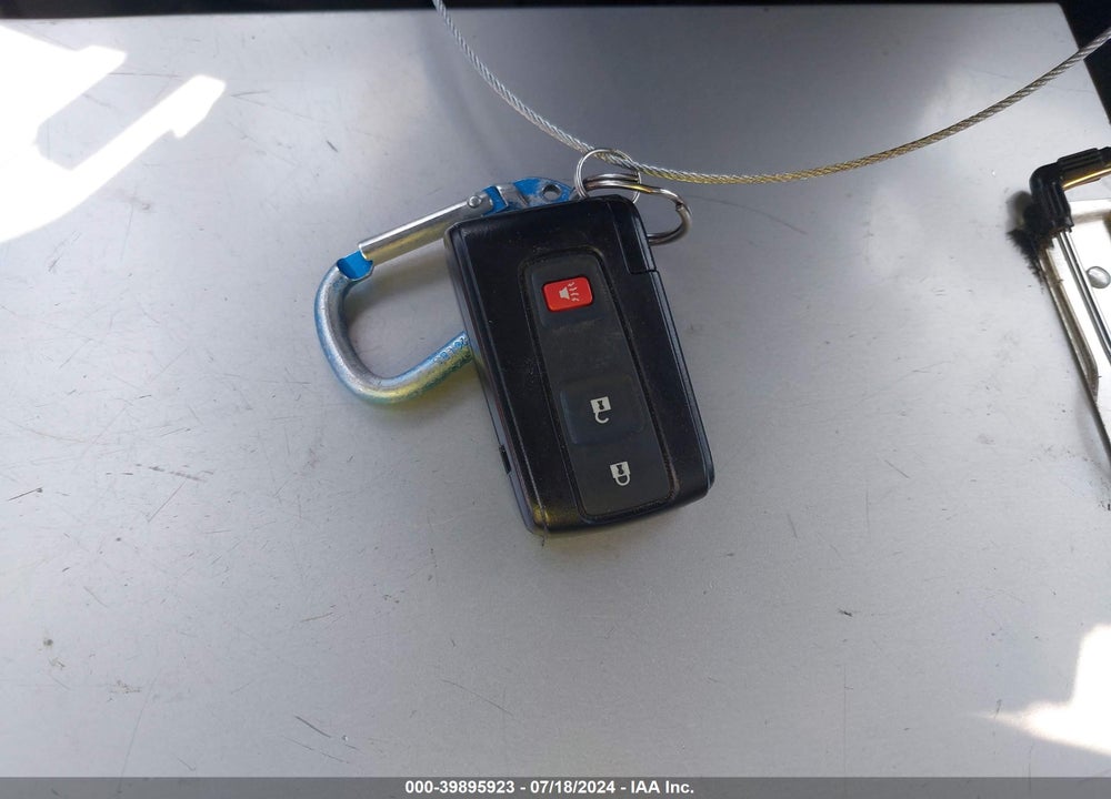 2006 TOYOTA PRIUS VIN: JTDKB20U763131306