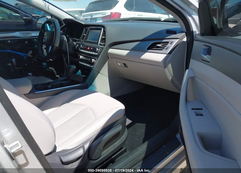 2018 HYUNDAI SONATA SEL VIN: 5NPE34AF7JH665666