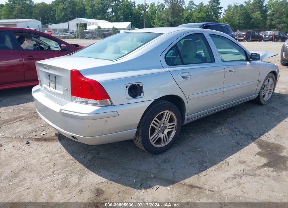 2006 VOLVO S60 2.5T VIN: YV1RS592962555488