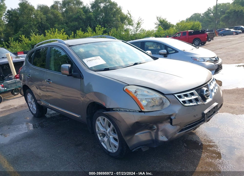 2013 NISSAN ROGUE SV W/SL PKG VIN: JN8AS5MV6DW136805