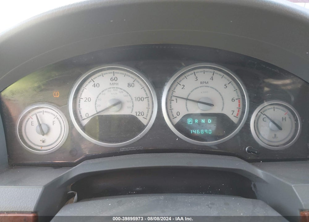 2008 CHRYSLER TOWN & COUNTRY LX VIN: 2A8HR44H28R748761