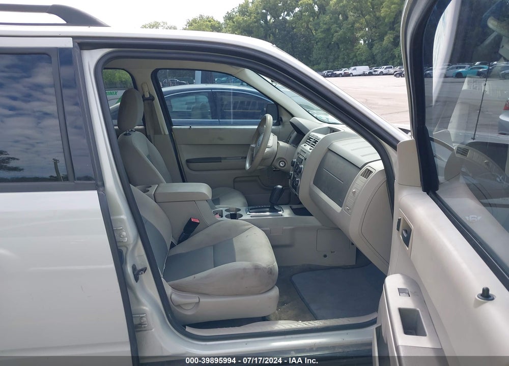 2008 FORD ESCAPE VIN: 1FMCU931X8KD56445