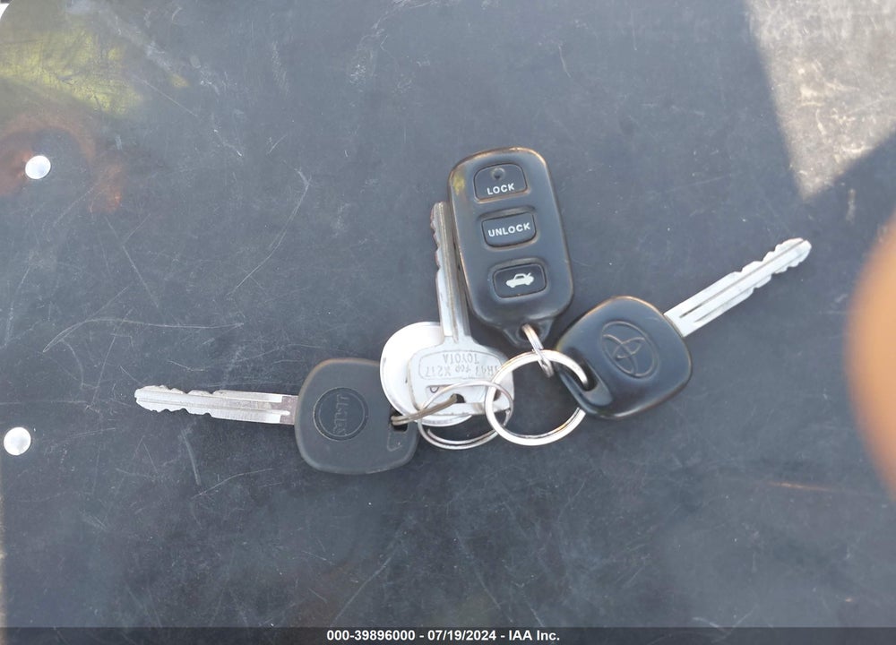 2002 TOYOTA CAMRY LE V6 VIN: 4T1BF30K72U029741