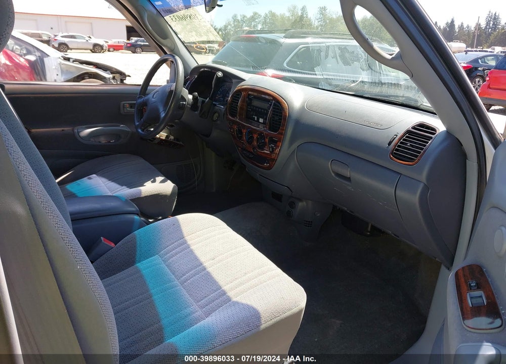 2001 TOYOTA TUNDRA SR5 V8 VIN: 5TBBT441X1S164924