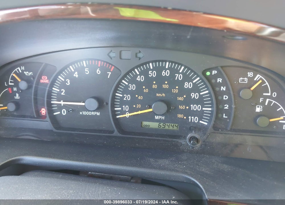 2001 TOYOTA TUNDRA SR5 V8 VIN: 5TBBT441X1S164924