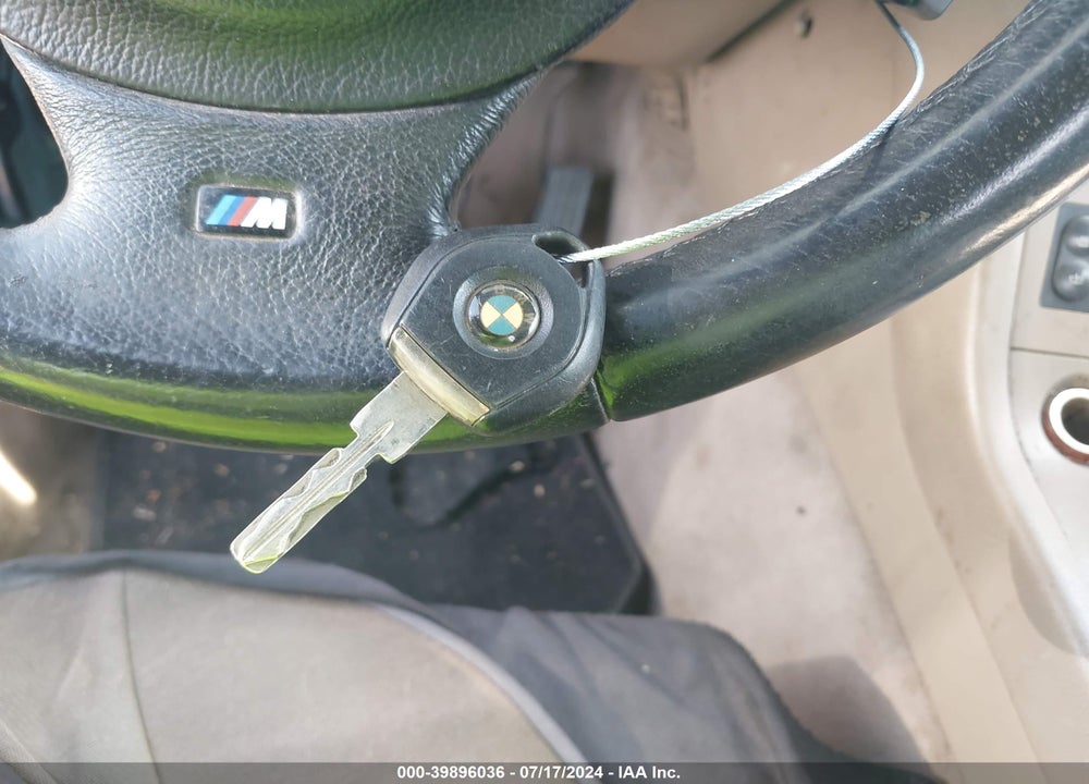 2000 BMW Z3 2.3 VIN: WBACH9344YLG05769