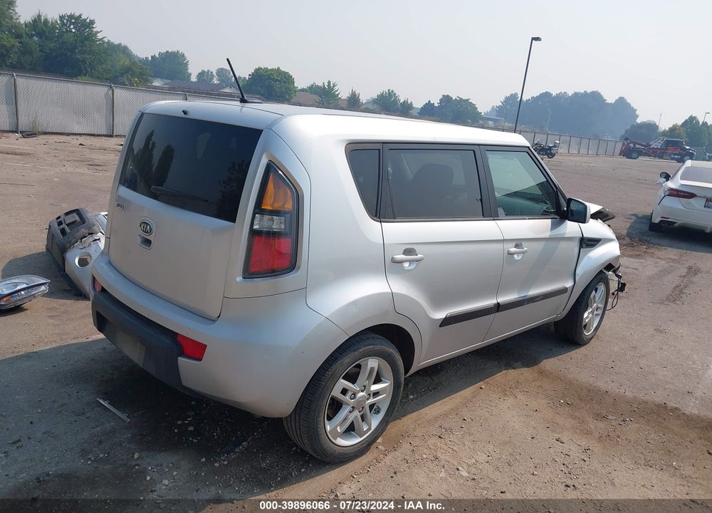 2011 KIA SOUL VIN: KNDJT2A26B7315015