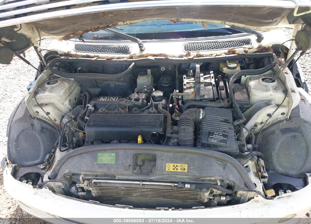 2004 MINI COOPER VIN: WMWRC33494TJ61818