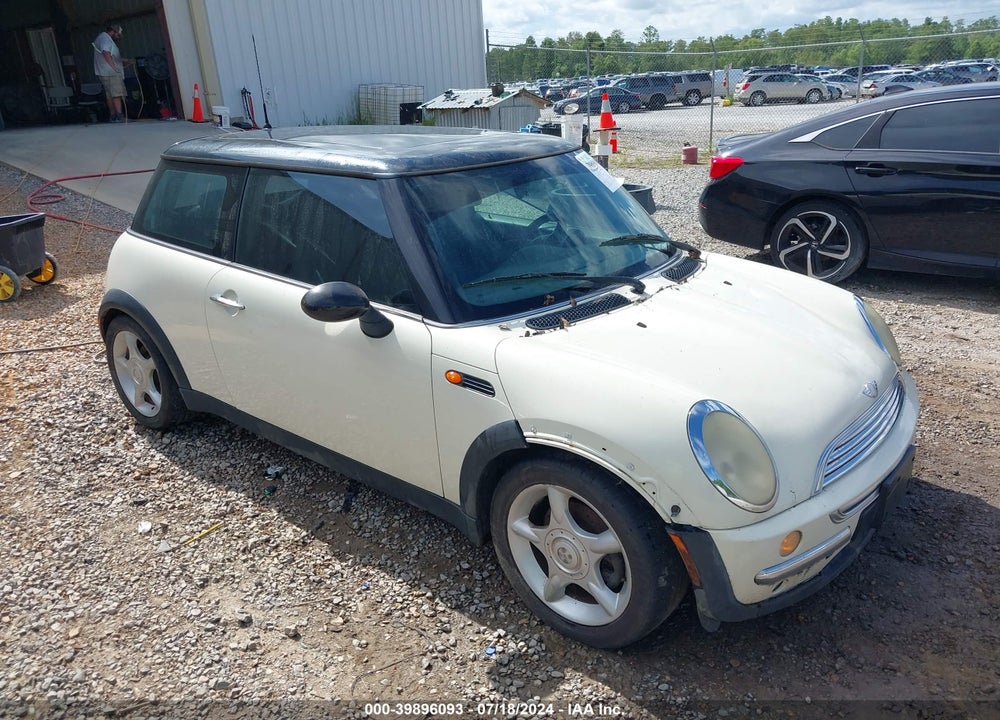 2004 MINI COOPER VIN: WMWRC33494TJ61818