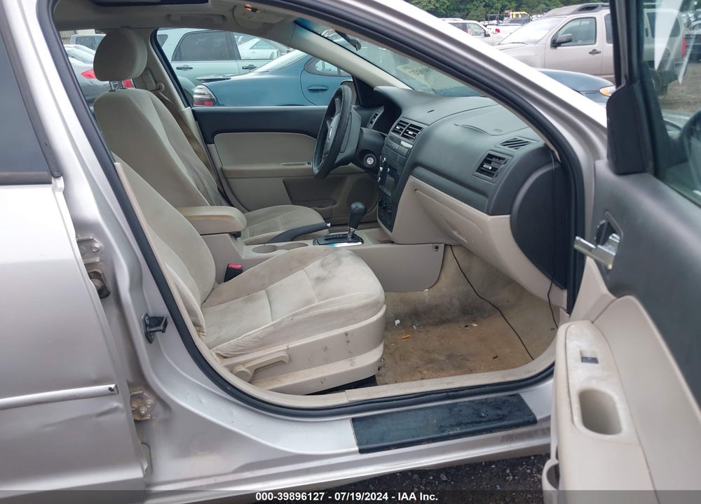 2008 FORD FUSION SE VIN: 3FAHP07Z48R153081