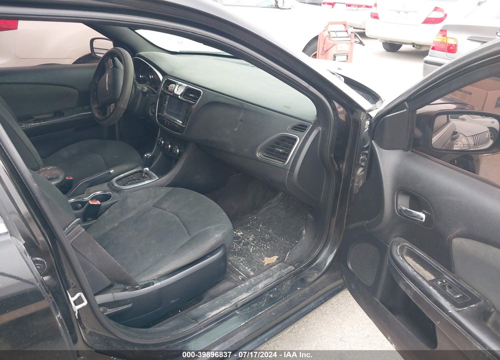 2012 CHRYSLER 200 LX VIN: 1C3CCBAB4CN152570