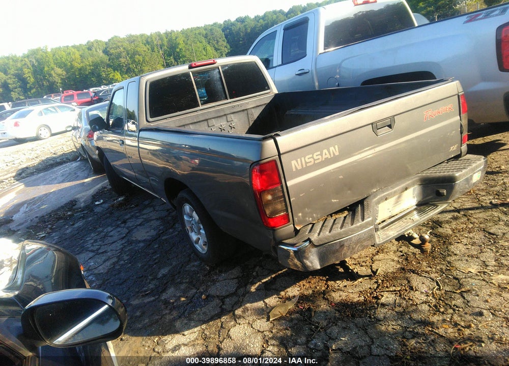 2000 NISSAN FRONTIER XE VIN: 1N6DD26S8YC366144