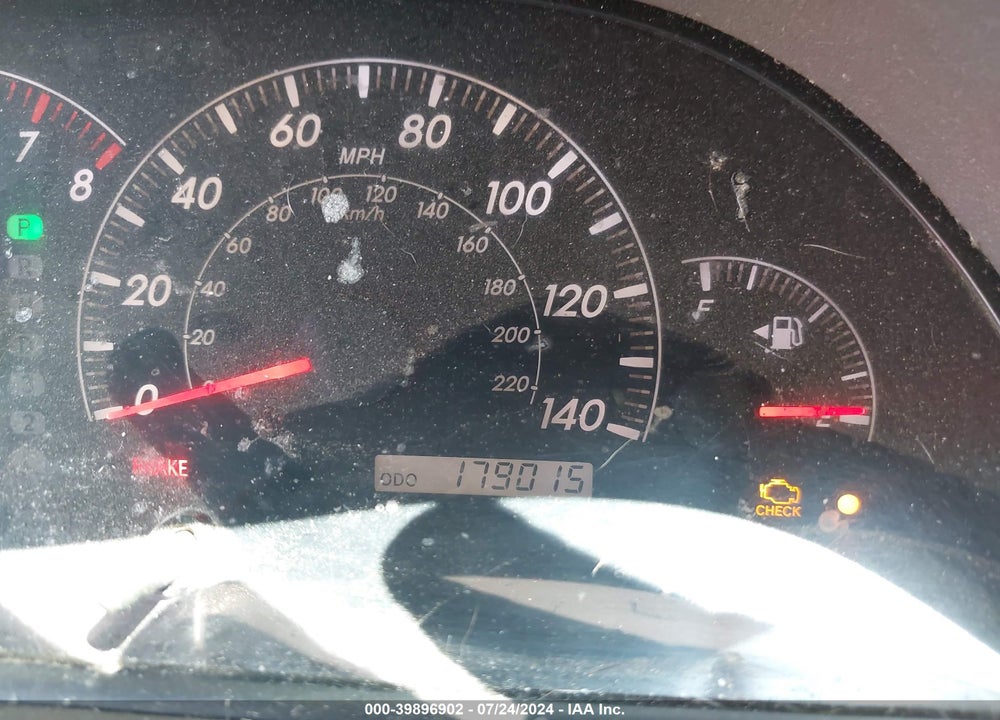2005 TOYOTA CAMRY LE VIN: 4T1BE32K85U009535