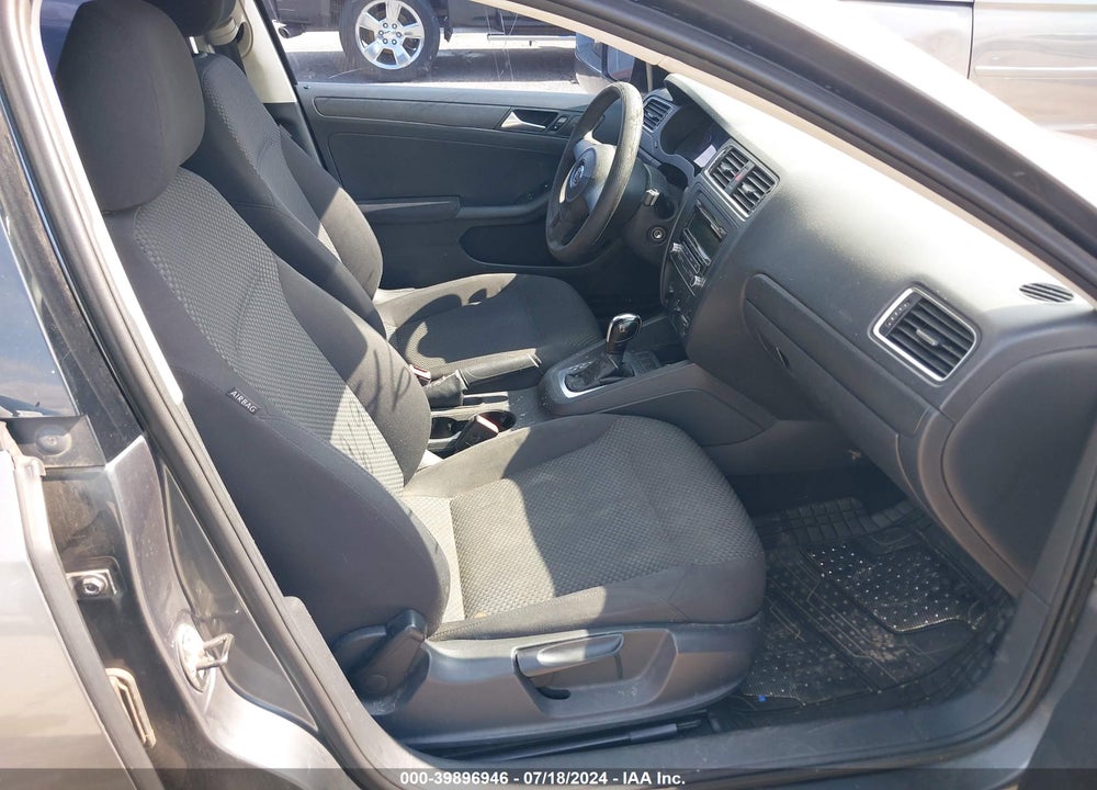 2012 VOLKSWAGEN JETTA 2.0L S VIN: 3VW2K7AJ6CM418953