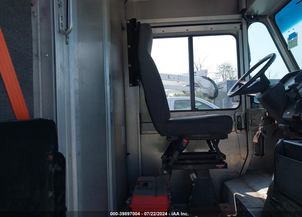 2020 FREIGHTLINER MT45G VIN: 4UZAC2EA5LCLZ6255